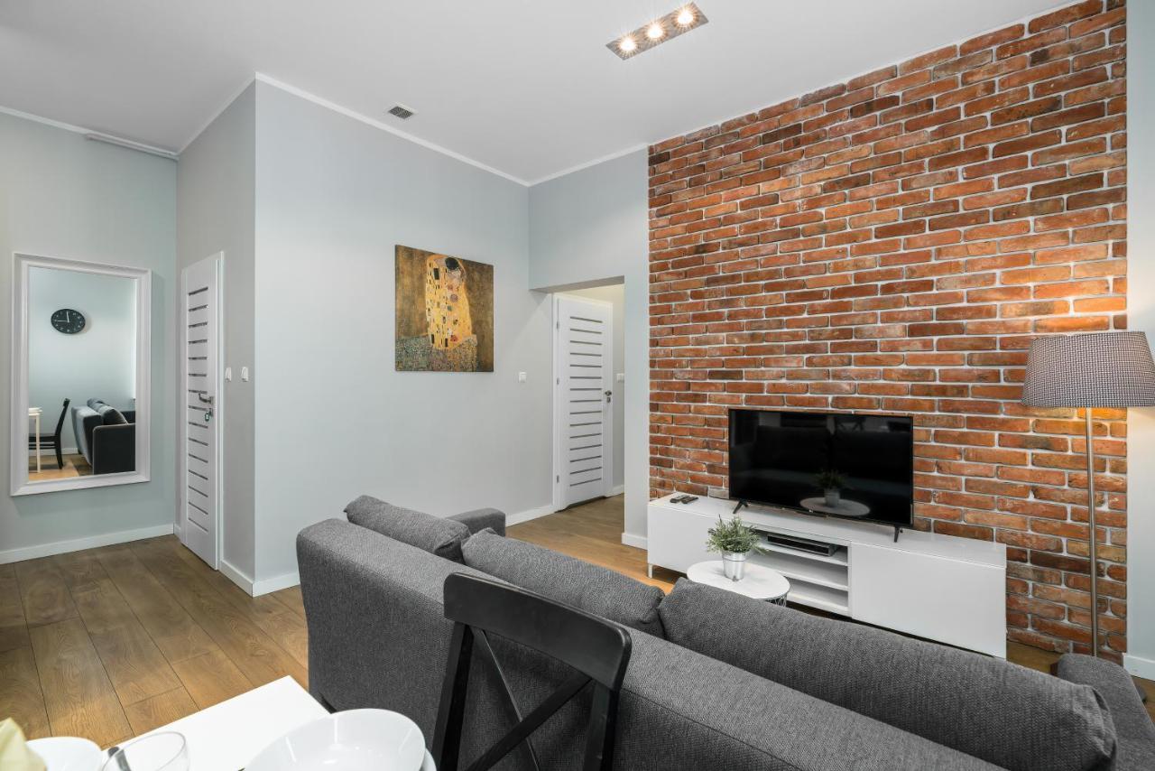 Old Town Apartment Garbary By Noclegi Renters Poznan Exterior photo